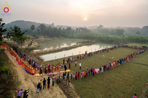 ภาพ No.130936:Photo Story ปฐมบรรพชาชาวพุทธมาร์มา Episode 4/5 วันที่ 13 กุมภาพันธ์พ.ศ. 2567 ณ วัดธัมจักร อรัญกุฏิ บังกลาเทศ