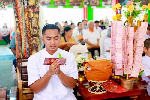 ภาพ No.266915:วันที่ 26 ตุลาคม พ.ศ. 2568 พิธีทอดกฐินสามัคคีทั่วไทย ณ วัดโนนทอง ต.ลาดบัวขาว อ.สีคิ้ว จ.นครราชสีมา โดยคณะศิษยานุศิษย์ บูชาธรรม 81 ปี หลวงพ่อธัมมชโย