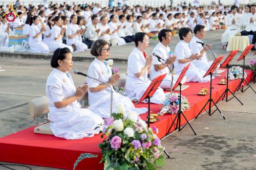 ภาพ No.250505:วันพุธที่ 8 ตุลาคม พ.ศ. 2568 พิธีตักบาตรเทโวโรหณะ ณ ลานธรรมปทุมรัตน์ธรรมเจดีย์ พุทธอุทยานนานาชาติ อ.โพนพิสัย จ.หนองคาย