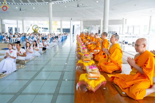 ภาพ No.212616:วันพฤหัสบดีที่ 20 มีนาคม พ.ศ. 2568 พิธีเจริญพระพุทธมนต์ เนื่องในอายุวัฒนมงคลครบ 74 ปี พระภาวนาธรรมวิเทศ วิ. (ภูเบศ ฌานาภิญโญ) ณ หอฉันคุณยายฯ วัดพระธรรมกาย