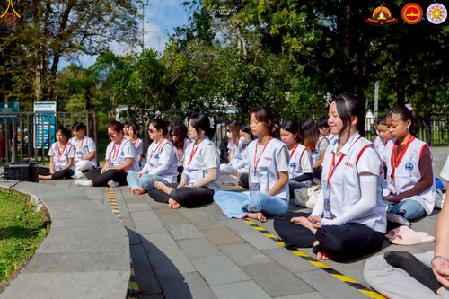 ภาพ No.224712:วันที่ 11 -12 พฤษภาคม พ.ศ. 2568 คณะพระอาจารย์ เจ้าหน้าที่ อาสาสมัคร นักศึกษา ทั้งชาวอินโดนีเซีย และชาวไทย ร่วมแรงร่วมใจ เตรียมงาน เก็บงาน ในวันวิสาขบูชา ณ พระมหาเจดีย์บรมพุทโธ ประเทศอินโดนีเซีย