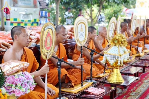 ภาพ No.183706:พิธีทอดกฐิน ณ ที่พักสงฆ์สำนักปฎิบัติธรรมศรีมงคล ต.บางแม่นาง อ.บางใหญ่ จ.นนทบุรี  ในโครงการทอดกฐินสามัคคีทั่วไทย 30,000 วัด บูชาธรรม 80 ปี หลวงพ่อธัมมชโย โดยคณะศิษยานุศิษย์วัดพระธรรมกาย วันที่ 10 พฤศจิกายน พ.ศ. 2567