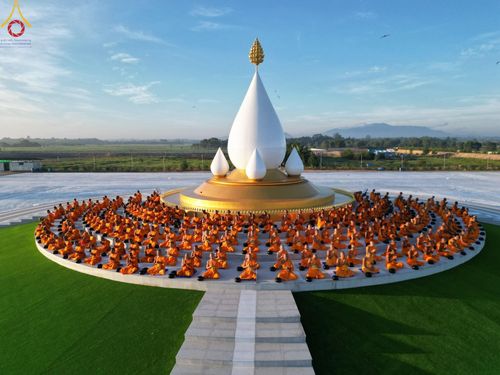 ภาพ No.211880:วันจันทร์ที่ 17 มีนาคม พ.ศ. 2568 พิธีตักบาตรพระกว่า 300 รูป ฉลองพิธีประดิษฐานพระบรมสารีริกธาตุ ณ ปทุมเจดีย์ เจดีย์พระพุทธเจ้า 5 พระองค์ ศูนย์อบรมเยาวชนปัตตานี บ้านโคกดีปลี ตำบลตุยง อำเภอหนองจิก จังหวัดปัตตานี