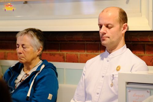 ภาพ No.169352:พิธีทอดกฐินสามัคคี เพื่อสนับสนุนการเผยแผ่พระพุทธศาสนาวิชชาธรรมกาย ณ วัดพระธรรมกายลอนดอน สหราชอาณาจักร วันอาทิตย์ที่ 20 ตุลาคม พ.ศ. 2567