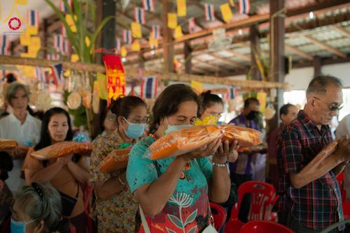 ภาพ No.177490:พิธีทอดกฐิน ณ วัดทองสุวรรณ ต.เมืองพลับพลา อ.ห้วยแถลง จ.นครราชสีมา ในโครงการทอดกฐินสามัคคีทั่วไทย 30,000 วัด บูชาธรรม 80 ปี หลวงพ่อธัมมชโย โดยคณะศิษยานุศิษย์วัดพระธรรมกาย วันที่ 4 พฤศจิกายน พ.ศ. 2567