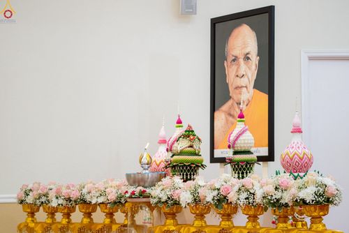 ภาพ No.252005:วันที่ 9 ตุลาคม พ.ศ. 2568 วัดพระธรรมกายซีลีคอนวัลเลย์ Dhammakaya Meditation Center Silicon Vally  เมืองมอแกนฮิลล์ รัฐเคลิฟอร์เนีย สหรัฐอเมริกา  ได้จัดงาน วันคล้ายวันเกิดด้วยรูปกายเนื้อ  พระมงคลเทพมุนี ครบ 141 ปี โดยมีกำหนดการช่วงเย็น พิธีมุทิตาสักการะพระ