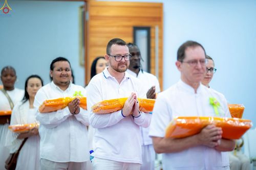 ภาพ No.270373:วันอาทิตย์ที่ 19 ตุลาคม พ.ศ. 2568 พิธีทอดกฐินสามัคคี เพื่อสถาปนากุฏิสงฆ์  น้อมถวายเป็นพุทธบูชาและบูชาธรรม แด่หลวงพ่อธัมมชโย ณ วัดพุทธเคปทาวน์  ประเทศสาธารณรัฐแอฟริกาใต้