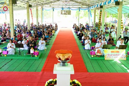 ภาพ No.183167:พิธีทอดกฐิน ณ ศูนย์ฝึกอบรมเยาวชนสวนไม้สัก จ.แม่ฮ่องสอน ในโครงการทอดกฐินสามัคคีทั่วไทย 30,000 วัด บูชาธรรม 80 ปี หลวงพ่อธัมมชโย โดยคณะศิษยานุศิษย์วัดพระธรรมกาย วันที่ 10 พฤศจิกายน พ.ศ. 2567