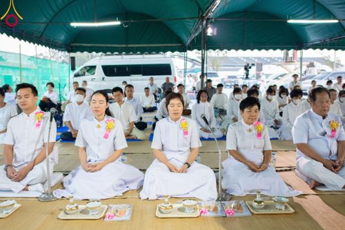 ภาพ No.108963:พิธีถวายภัตตาหารเป็นสังฆทาน แด่คณะพระธรรมยาตราฯ ในโครงการธรรมยาตรากตัญญูบูชา มหาปูชนียาจารย์ พระมงคลเทพมุนี(สด จนฺทสโร) พระผู้ปราบมาร อนุสรณ์สถาน 7 แห่ง ปีที่ 12 วันที่ 9 มกราคม พ.ศ. 2567 ณ อนุสรณ์สถานคลองบางนางแท่น  อ.สามพราน จ.นครปฐม