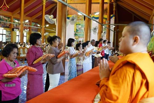 ภาพ No.96723:พิธีทอดกฐินสามัคคีทั่วไทย 5,000 วัด ณ วัดซาก อ.เมือง จ.ลพบุรี วันที่ 19 พฤศจิกายน พ.ศ. 2566