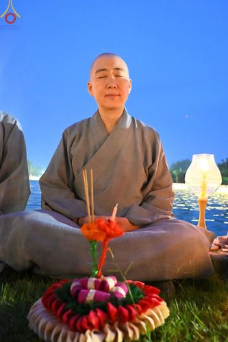 ภาพ No.170261:พิธีลอยกระทงธรรม ณ สระเศรษฐีทะเลบุญ มหาวิหารพระมงคลเทพมุนีฯ วัดพระธรรมกาย วันศุกร์ที่ 15 พฤศจิกายน พ.ศ.2567 (วันเพ็ญ 15 ค่ำ เดือน 12)