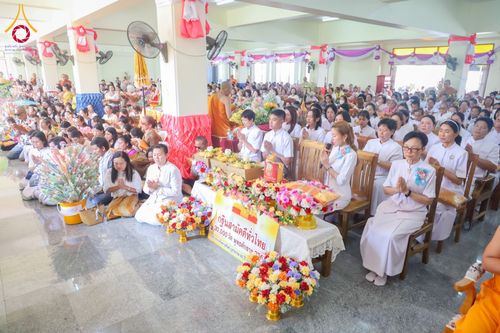 ภาพ No.173909:พิธีทอดกฐิน วัดบุณย์กัญจนาราม อ.บางละมุง จ.ชลบุรี ในโครงการกฐินสามัคคีทั่วไทย 30,000 วัด บูชาธรรม 80 ปี หลวงพ่อธัมมชโย โดยคณะศิษยานุศิษย์วัดพระธรรมกาย วันที่ 5 พฤศจิกายน พ.ศ. 2567