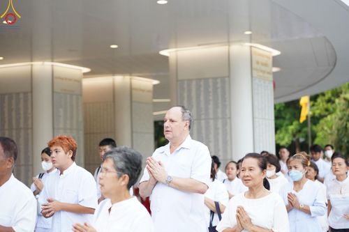 ภาพ No.141297:พิธีบรรพชาอุปสมบท โครงการอุปสมบทหมู่รุ่นผู้บริหาร รุ่นที่ 14 โครงการอุปสมบทหมู่ธรรมทายาท ระดับอุดมศึกษา รุ่นที่ 51 ภาคฤดูฝน ณ โบสถ์พระไตรปิฎก วัดพระธรรมกาย ในวันเสาร์ที่ 15 มิถุนายน พ.ศ. 2567