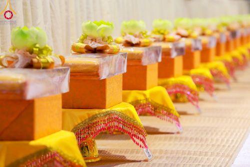 ภาพ No.106652:พิธีถวายภัตตาหารเป็นสังฆทาน แด่คณะพระธรรมยาตราฯ ในโครงการธรรมยาตรากตัญญูบูชา มหาปูชนียาจารย์ พระมงคลเทพมุนี(สด จนฺทสโร) พระผู้ปราบมาร อนุสรณ์สถาน 7 แห่ง ปีที่ 12 วันที่ 6 มกราคม พ.ศ. 2567 ณ อนุสรณ์สถานโลตัสแลนด์ จ.สุพรรณบุรี