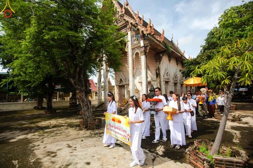 ภาพ No.164968:พิธีทอดกฐิน ณ วัดกลางเกาะระกำ ต.บ้านสร้าง อ.บางปะอิน จ.พระนครศรีอยุธยา ในโครงการกฐินสามัคคีทั่วไทย 30,000 วัด บูชาธรรม 80 ปี หลวงพ่อธัมมชโย โดยคณะศิษยานุศิษย์วัดพระธรรมกาย วันที่ 20 ตุลาคม พ.ศ. 2567