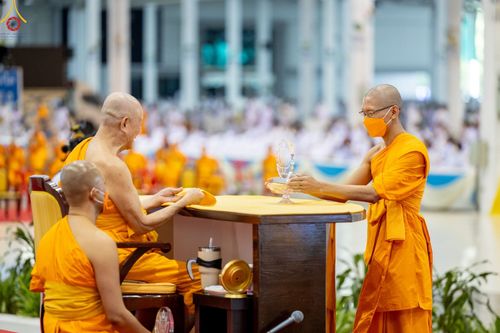 ภาพ No.83785:พิธีมอบโล่เกียรติยศ โครงการผู้นำแสงสว่างออนไลน์ ประจำปี 2565 ในวันอาทิตย์ที่ 2 กรกฎาคม พ.ศ. 2566 ณ วัดพระธรรมกาย