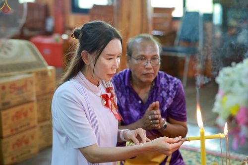 ภาพ No.278172:วันที่ 1 พฤศจิกายน พ.ศ. 2568 พิธีทอดกฐินสามัคคีทั่วไทย ณ วัดไทรย์ ต.ป่างิ้ว จ.อ่างทอง โดยคณะศิษยานุศิษย์ บูชาธรรม 81 ปี หลวงพ่อธัมมชโย