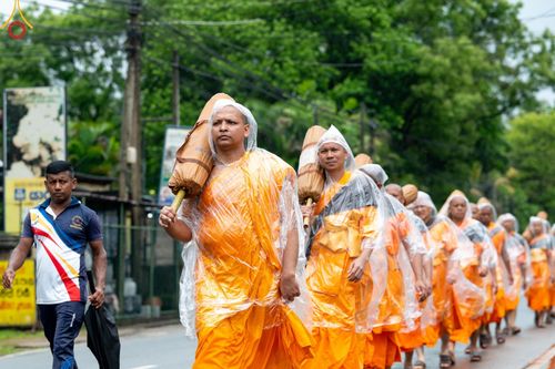 ภาพ No.140897:PhotoStory มหาศรัทธา ธรรมยาตราศรีลังกา EP.5 โครงการสยาม-ลังกา ธรรมยาตรา ฉลองเทศกาลวิสาขบูชาแห่งชาติ ศรีลังกา บูชาธรรม 80 ปีหลวงพ่อธัมมชโย เส้นทางจาก เมืองดัมบูลลา ไปยัง เมืองมาตะเล ตั้งแต่วันที่ 17-20 พฤษภาคม พ.ศ.2567