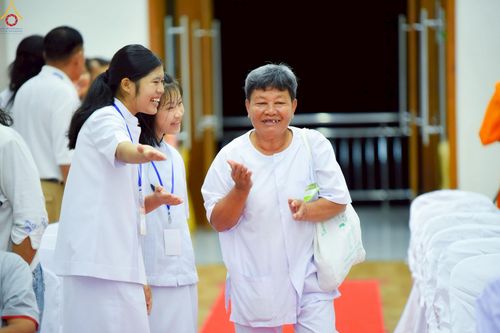 ภาพ No.250023:วันที่ 26-28 กันยายน พ.ศ. 2568 โครงการอบรมอุบาสกแก้ว อุบาสิกาแก้ว รุ่นที่ 3 ตัวแทนทอดกฐินสามัคคีทั่วไทย 30,000 วัด ณ ศูนย์ปฏิบัติธรรมจันทบุรี จ.จันทบุรี