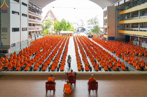 ภาพ No.128161:พิธีอัญเชิญพระบรมสารีริกธาตุ " ใจกลางเมืองนครหาดใหญ่ " เพื่อประดิษฐาน ณ มหารัตนเจดีย์สิริปทุมสวรรค์ (เจดีย์อริยพุทธะ 5 พระองค์) ศูนย์ปฏิบัติธรรมภาคใต้ อ.บางกล่ำ จ.สงขลา  วันที่ 9 มีนาคม พ.ศ.2567 (ชุดที่ 1)