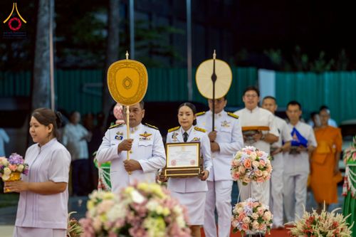 ภาพ No.231210:วันพฤหัสบดีที่ 3 กรกฏาคม พ.ศ. 2568 พิธีมุทิตาสักการะพระภิกษุนาคหลวง พระมหาพนาวัฒน์ ธมฺมนฺตคามี (จันทร์เผือก) เปรียญธรรม ๙ ประโยค ณ วัดพระธรรมกาย ปทุมธานี