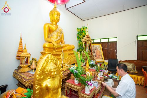 ภาพ No.170961:พิธีทอดกฐิน ณ วัดป่าลาน จ.ลำพูน ในโครงการกฐินสามัคคีทั่วไทย 30,000 วัด บูชาธรรม 80 ปี หลวงพ่อธัมมชโย โดยคณะศิษยานุศิษย์วัดพระธรรมกาย วันที่ 20 ตุลาคม พ.ศ. 2567