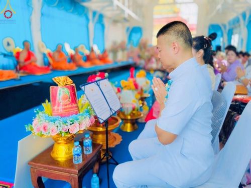 ภาพ No.164599:พิธีทอดกฐิน ณ วัดนิยมยาตรา อ.บางบ่อ จ.สมุทรปราการ ในโครงการกฐินสามัคคีทั่วไทย 30,000 วัด บูชาธรรม 80 ปี หลวงพ่อธัมมชโย โดยคณะศิษยานุศิษย์วัดพระธรรมกาย วันที่ 20 ตุลาคม พ.ศ. 2567