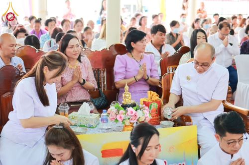 ภาพ No.178676:พิธีทอดกฐิน ณ วัดประดู่บางจาก แขวงปากคลอง ภาษีเจริญ กรุงเทพฯ ในโครงการกฐินสามัคคีทั่วไทย 30,000 วัด บูชาธรรม 80 ปี หลวงพ่อธัมมชโย โดยคณะศิษยานุศิษย์วัดพระธรรมกาย วันที่ 10 พฤศจิกายน พ.ศ. 2567