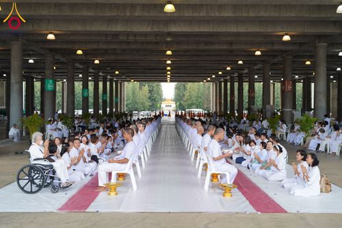ภาพ No.143907:พิธีตัดปอยผมและปลงผมธรรมทายาท รุ่นเข้าพรรษา ณ มหาวิหารคด คอร์ 16 วัดพระธรรมกาย วันอาทิตย์ที่ 7 กรกฎาคม พ.ศ. 2567