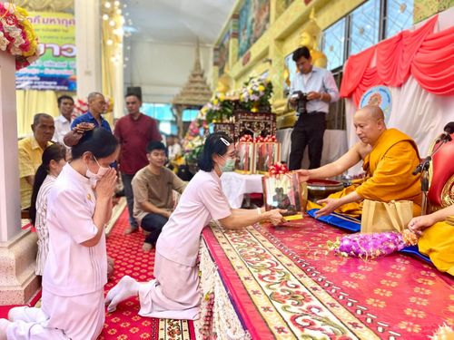 ภาพ No.250826:วันพุธที่ 8 ตุลาคม พ.ศ. 2568 พิธีทอดกฐินสามัคคีทั่วไทย 30,000 วัด โดยคณะศิษยานุศิษย์ บูชาธรรม 81 ปี หลวงพ่อธัมมชโย ณ วัดวังน้ำขาว ต.คลองจินดา อ.สามพราน จังหวัดนครปฐม