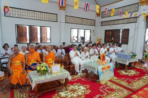 ภาพ No.170517:พิธีทอดกฐิน ณ วัดทองประดิษฐ์ จ.สุพรรณบุรี ในโครงการกฐินสามัคคีทั่วไทย 30,000 วัด บูชาธรรม 80 ปี หลวงพ่อธัมมชโย โดยคณะศิษยานุศิษย์วัดพระธรรมกาย วันที่ 27 ตุลาคม พ.ศ. 2567