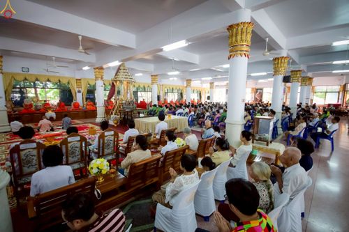 ภาพ No.258235:วันที่ 12 ตุลาคม พ.ศ. 2568 พิธีทอดกฐินสามัคคีทั่วไทย 30,000 วัด โดยคณะศิษยานุศิษย์ บูชาธรรม 81 ปี หลวงพ่อธัมมชโย ณ วัดวังทองวราราม อ.วังทอง จ.พิษณุโลก