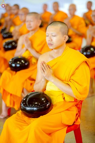 ภาพ No.227833:วันอาทิตย์ที่ 1 มิถุนายน พ.ศ. 2568 พิธีตักบาตร , พิธีบูชาข้าวพระ ณ วัดพระธรรมกาย จ.ปทุมธานี