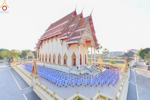 ภาพ No.184479:พิธีขอขมา มอบบาตรผ้าไตร บรรพชา อุปสมบท  ในโครงการอุปสมบทบูชาธรรมมหาปูชนียาจารย์ ณ วัดกลางพระอารามหลวง อ.เมืองบุรีรัมย์ จ.บุรีรัมย์ วันศุกร์ที่ 6 ธันวาคม พ.ศ. 2567