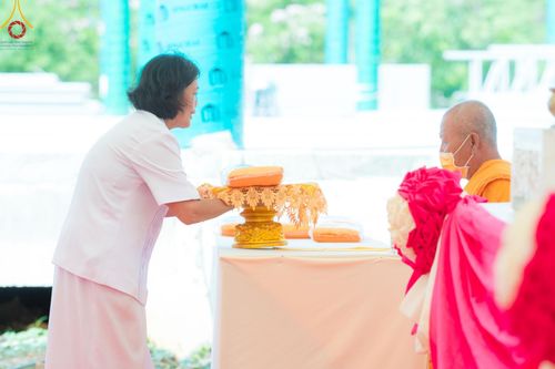 ภาพ No.137025:พิธีทอดผ้าป่าโครงสร้างเหล็กค้ำฟ้ามหามงคล อาคาร 80 ปี หลวงพ่อธัมมชโย ณ ศูนย์ปฏิบัติธรรมวิหารแดง ต.เจริญธรรม อ.วิหารแดง จ.สระบุรี วันที่ 19 พฤษภาคม พ.ศ. 2567