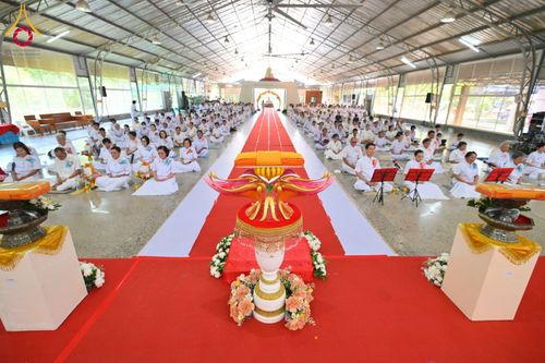ภาพ No.183525:พิธีทอดกฐิน ณ ศูนย์อบรมเยาวชนอุตรดิตถ์ ในโครงการทอดกฐินสามัคคีทั่วไทย 30,000 วัด บูชาธรรม 80 ปี หลวงพ่อธัมมชโย โดยคณะศิษยานุศิษย์วัดพระธรรมกาย วันที่ 27 ตุลาคม พ.ศ. 2567