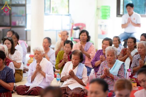 ภาพ No.174583:พิธีทอดกฐิน ณ วัดเวฬุวนาราม กาฬสินธุ์ ในโครงการกฐินสามัคคีทั่วไทย 30,000 วัด บูชาธรรม 80 ปี หลวงพ่อธัมมชโย โดยคณะศิษยานุศิษย์วัดพระธรรมกาย วันที่ 30 ตุลาคม พ.ศ. 2567