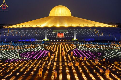 ภาพ No.67849:พิธีเจริญพระพุทธมนต์ จุดประทีปถวายเป็นพุทธบูชา และพิธีฉลองชัยสวดมนต์บทธรรมจักร 4,990,000,082 จบ เนื่องในวาระอายุวัฒนมงคลครบ 82 ปี หลวงพ่อทัตตชีโว ณ พระมหาธรรมกายเจดีย์ วัดพระธรรมกาย จ.ปทุมธานี วันพุธที่ 21 ธันวาคม พ.ศ. 2565