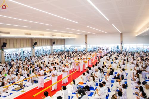 พิธีทอดผ้าป่าฉลองมหารัตนเจดีย์สิริปทุมสวรรค์ ณ ศูนย์ปฏิบัติธรรมภาคใต้ อ.บางกล่ำ จ.สงขลา วันที่ 10 มีนาคม พ.ศ. 2567