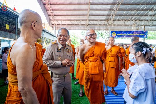 ภาพ No.87968:การลงพื้นที่ตรวจเยี่ยมและติดตามผลการดำเนินงาน โครงการสร้างความปรองดองสมานฉันท์ โดยใช้หลักธรรมทางพระพุทธศาสนา "หมู่บ้านรักษาศีล5" จังหวัดปทุมธานี