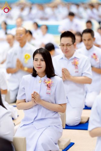 ภาพ No.215264:วันอาทิตย์ต้นเดือนที่ 6 เมษายน พ.ศ. 2568 พิธีบูชาข้าวพระ สภาธรรมกายสากล วัดพระธรรมกาย