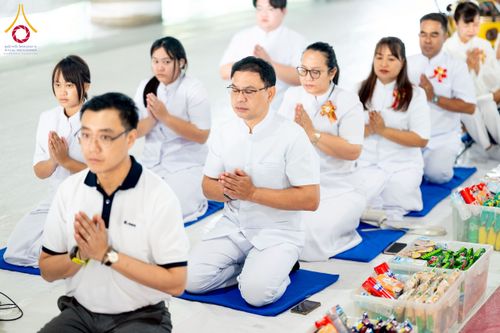 ภาพ No.229389:วันเสาร์ที่ 21 มิถุนายน พ.ศ. 2568 พิธีตักบาตรโครงการอุปสมบทหมู่ธรรมทายาท ระดับอุดมศึกษา รุ่นที่ 52 ภาคฤดูฝน ณ มหาวิหารคด คอร์ 9 วัดพระธรรมกาย