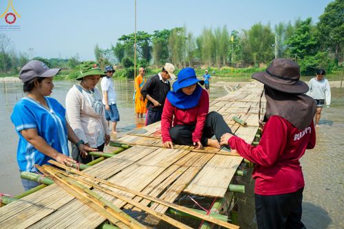 ภาพ No.140298:Photo Story มหัศจรรย์วัดดงดินแดง  EP.8  ภาพการเตรียมงาน การปฎิบัติงาน ของเหล่าผู้ทุ่มเทและเสียสละ เพื่อความสำเร็จของความมหัศจรรย์ ณ วัดดงดินแดง ต.ม่อนจอง อ.อมก๋อย จ.เชียงใหม่ วันที่ 1-7 เมษายน พ.ศ. 2567