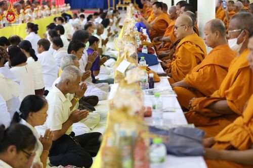 ภาพ No.178796:พิธีถวายมหาสังฆทาน 340 วัด จังหวัดบุรีรัมย์ ณ วัดกลางพระอารามหลวง จังหวัดบุรีรัมย์ โดยคณะศิษยานุศิษย์บูชาธรรม 80 ปี หลวงพ่อธัมมชโย วันที่ 15 ตุลาคม พ.ศ. 2567