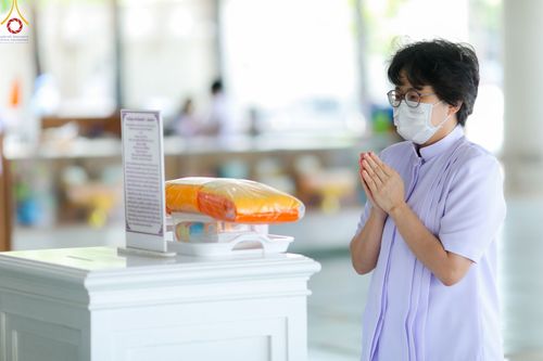 ภาพ No.86687:พิธีบุพเปตพลี  ครั้งที่ 139 ร่วมอุทิศบุญแด่หมู่ญาติที่ล่วงลับไปแล้ว และสืบทอดอายุพระพุทธศาสนา วันพฤหัสบดีที่ 31 สิงหาคม พ.ศ.2566 วันพระขึ้น 15 ค่ำ เดือน 9 ณ หอฉันคุณยายอาจารย์ฯ วัดพระธรรมกาย