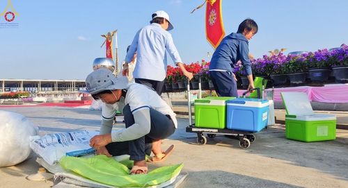 ภาพ No.125327:V.27 มาฆะ สาธุ  การรับบุญเตรียมงาน ปฎิบัติงาน เก็บงาน ของเจ้าหน้าที่หน่วยงานต่างๆ เพื่อวันมาฆบูชา วันเสาร์ที่ 24 กุมภาพันธ์  พ.ศ. 2567 ณ วัดพระธรรมกาย จ.ปทุมธานี