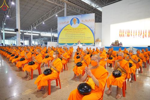 ภาพ No.126479:พิธีตักบาตร ในวันอาทิตย์ต้นเดือนที่ 3 มีนาคม พ.ศ. 2567 ณ บ้านแก้วเรือนทองคุณยายฯ วัดพระธรรมกาย