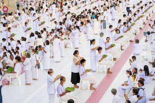 ภาพ No.99897:พิธีปลงผมธรรมทายาท โครงการอุปสมบทบูชาธรรมมหาปูชนียาจารย์ พ.ศ. 2566 ณ ลานธรรม มหาวิหารคด 8-9 ศูนย์อบรมวัดพระธรรมกาย วันอาทิตย์ที่ 3 ธันวาคม พ.ศ. 2566