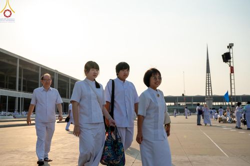 ภาพ No.204470:พิธีจุดประทีปถวายเป็นพุทธบูชา และบูชาธรรมมหาปูชนียาจารย์ ณ วัดพระธรรมกาย ตำบลคลองสาม อำเภอคลองหลวง จังหวัดปทุมธานี ในโครงการธรรมยาตรา กตัญญูบูชา มหาปูชนียาจารย์ พระมงคลเทพมุนี(สด จนฺทสโร) พระผู้ปราบมาร ปีที่ 13 วันที่ 31 มกราคม พ.ศ. 2568