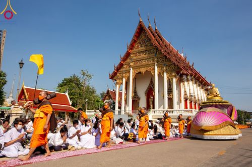 ภาพ No.107824:พิธีต้อนรับพระธรรมยาตรา ในโครงการธรรมยาตรากตัญญูบูชา มหาปูชนียาจารย์ พระมงคลเทพมุนี(สด จนฺทสโร) พระผู้ปราบมาร อนุสรณ์สถาน 7 แห่ง ปีที่ 12 วันที่ 7 มกราคม พ.ศ. 2567 ณ อนุสรณ์สถานคลองบางนางแท่น  อ.สามพราน จ.นครปฐม
